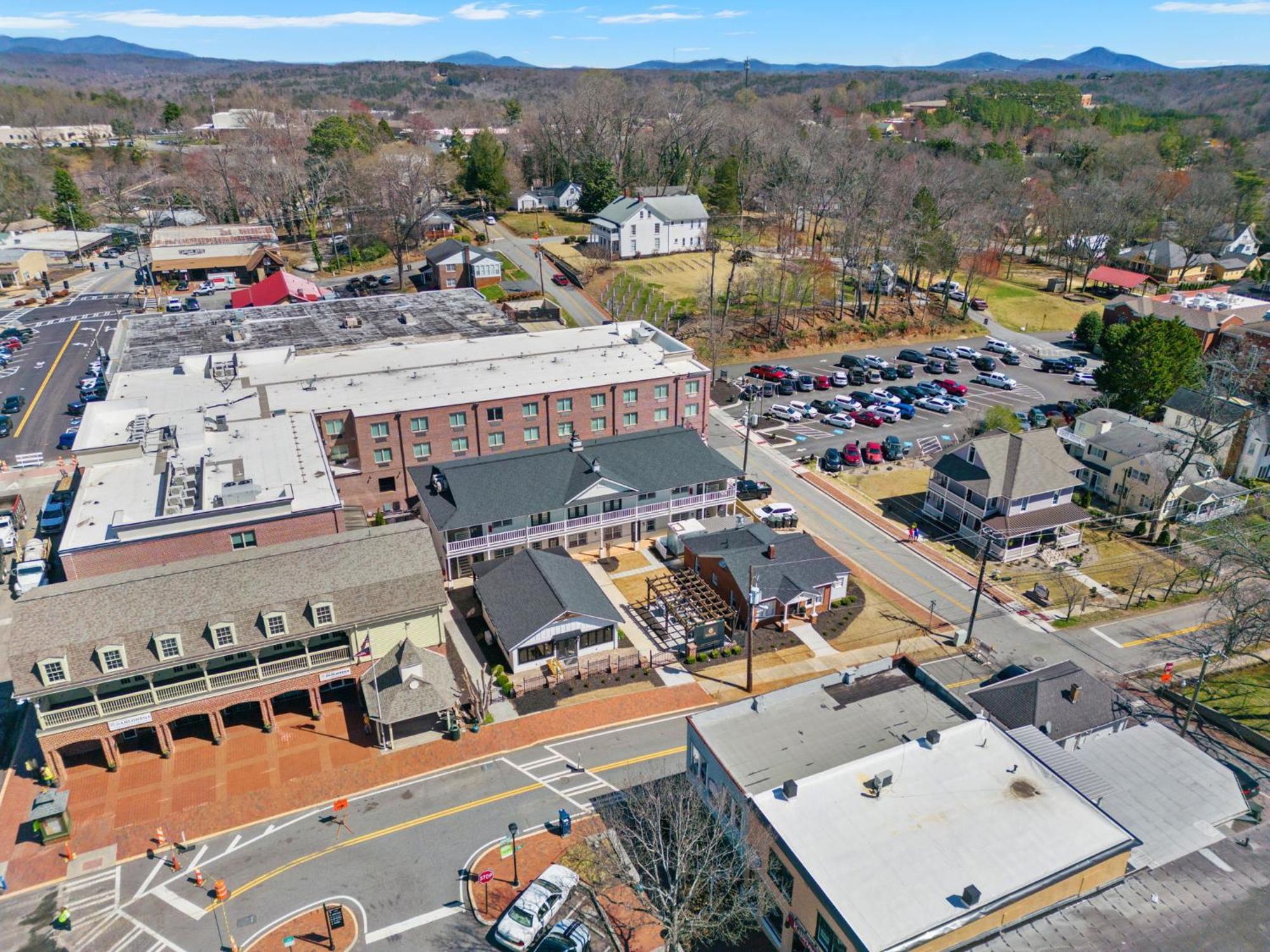 27 On Park Boutique Hotel & Venue Dahlonega Exterior foto
